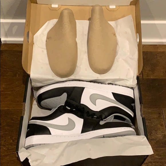 Air Jordan 1 Low Black Smoke Grey - Picture 3 of 6